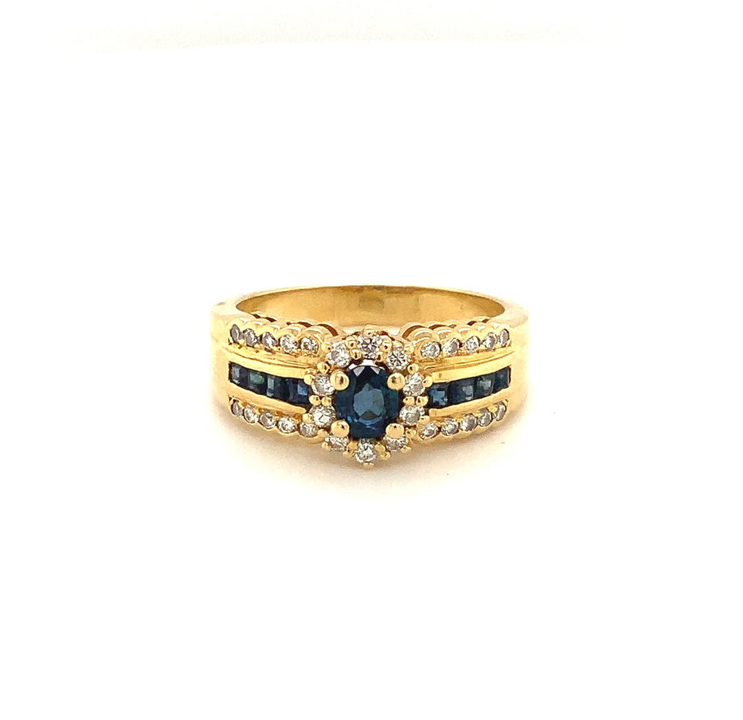 18K Yellow Gold Cluster Gemstone ring CTW.