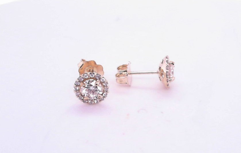 14K Yellow Gold Stud/Halo Diamond Earrings 0.80CTW.